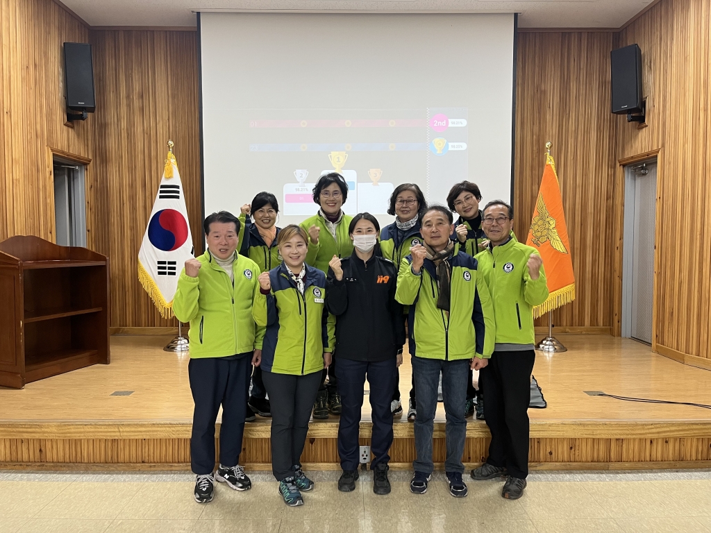 함안소방서, 숲 해설가 8명에 소방안전ㆍ응급처치교육 수료증 수여(2023. 12. 5.)